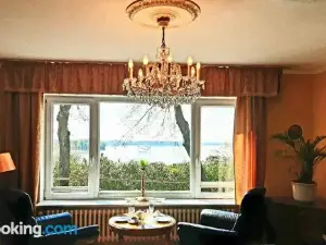 Exklusive Ferienwohnung Strohberg