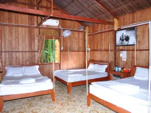 Ben Tre Farm Stay - Xóm Dừa Nước