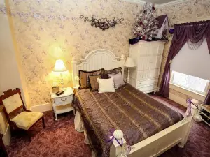 3rd Street Nest Bed & Breakfast