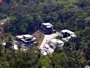 Casa Hill Resort