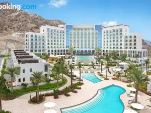 Ocean Mountain View Apartment at the Address Fujairah