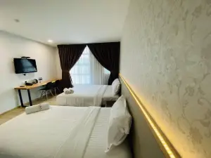 Hotel U and Me