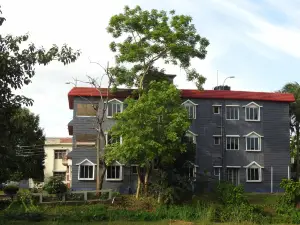 Lake Side Resort Neermahal