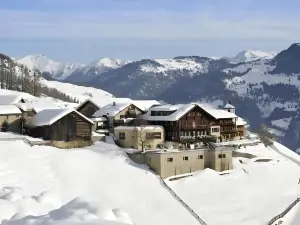 โรงแรมร้านอาหารแคปริคอร์น