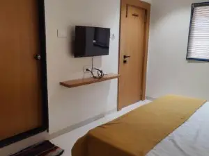 HOTEL BHAIJI EXECUTIVE