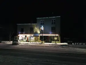 Mountain Shadow Hostel