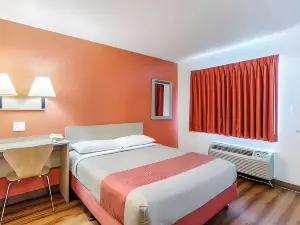 雷迪森公園酒店，莫德斯託