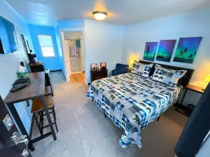 Hillcrest Inn & Motel
