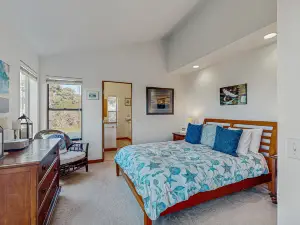 Oceanview Home with Hot Tub, Patio & Shared Pool, Tennis Court - 1/4 Mile to the Beach