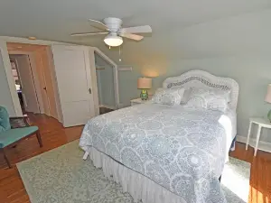 Charming home near Glen Arbor with a porch, gas grill, lake views, & AC