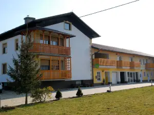 Tourist Farm Šalamun
