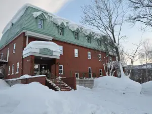 Niseko Freedom Inn