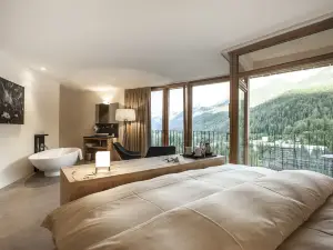 ホテル アルニカ シュクオル