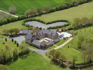 Manoir De Kermodest