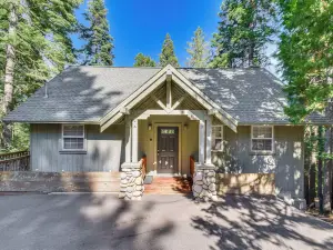 เคบินบนภูเขาในโคลด์สปริงส์: อ่างน้ำร้อน & เครื่องปั่นไฟ