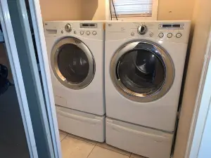 Spacious 3-bedroom apartment with WiFi, AC in amazing Everett