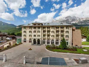 그랜드 호텔 사보이아 코르티나 담페초