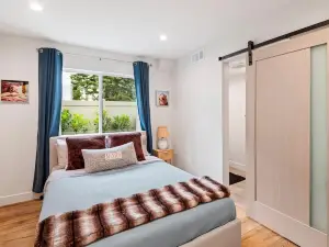 Brand New Chic-Nest in Prime Location