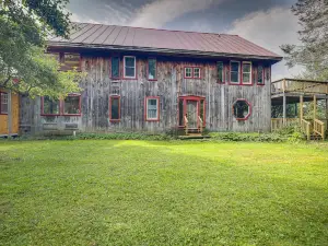 Luxe 14-Acre Vermont Countryside Vacation Rental!