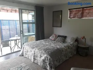 The End Lounge B&B