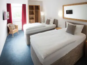 Elan Hotel