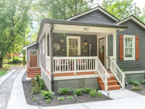 The Redbud - A PMI Scenic City Vacation Rental