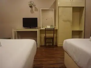 Queens Hotel