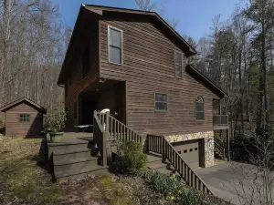 Creekside Mountain by AvantStay Private Sauna