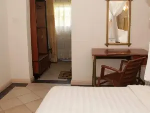 Trotters Hotel