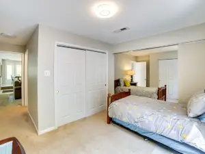 Gary Cottage w/ Outdoor Dining Areas - Near Beach!