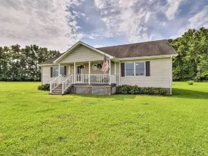 Pet-Friendly Woodsy Gem: 1/4 Mi to Chesapeake Bay