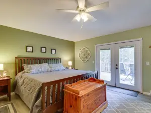 White Swan Lake Home Near Hiking & Snowmobiling!