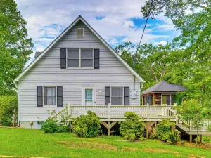 Private Island Getaway in Roanoke Rapids with Grill!