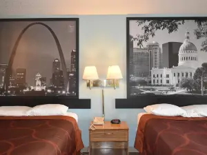 Super 8 by Wyndham Carthage