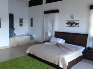 3Br Villa with VIP Access - All Inclusive Program with Alcohol Included.
