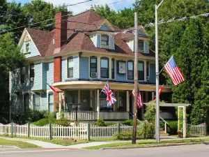 The Red Kettle Inn Bed and Breakfast