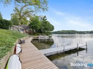 Cozy Pet Friendly Cabin with Dock, Firepit, Bikes, Grill