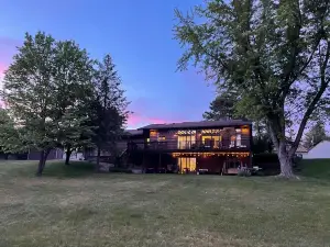 On the Shores of Algonquin w/ Private Dock - Lower Level
