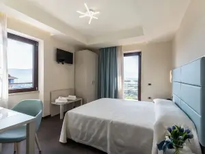 Lual Bleisure Hotel