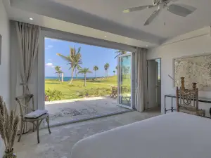 La Bougainvillea Hotel and Villas