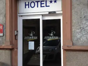 Amadeus Hotel