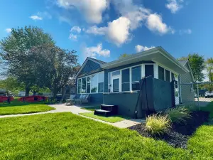 Waterfront Cabin with Hot Tub, Outside Bar & Private Dock!