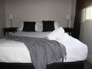 Victoria Street Apartments