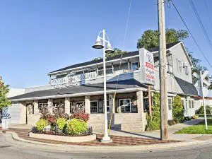 East Tawas Apartment Near Lake Huron & Downtown!
