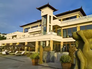 Regency Country Club, Apartments Suites