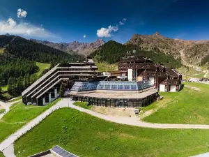 Blu Hotel Senales Zirm-Cristal