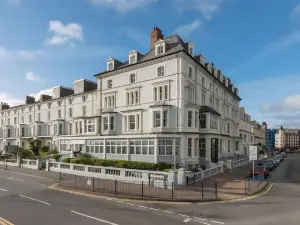 โรงแรมมารีน