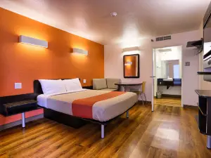 Super 8 by Wyndham Petaluma
