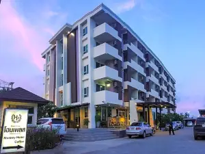 Home Place Lopburi Hotel