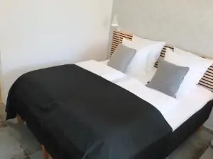 Hotel Petite B&B